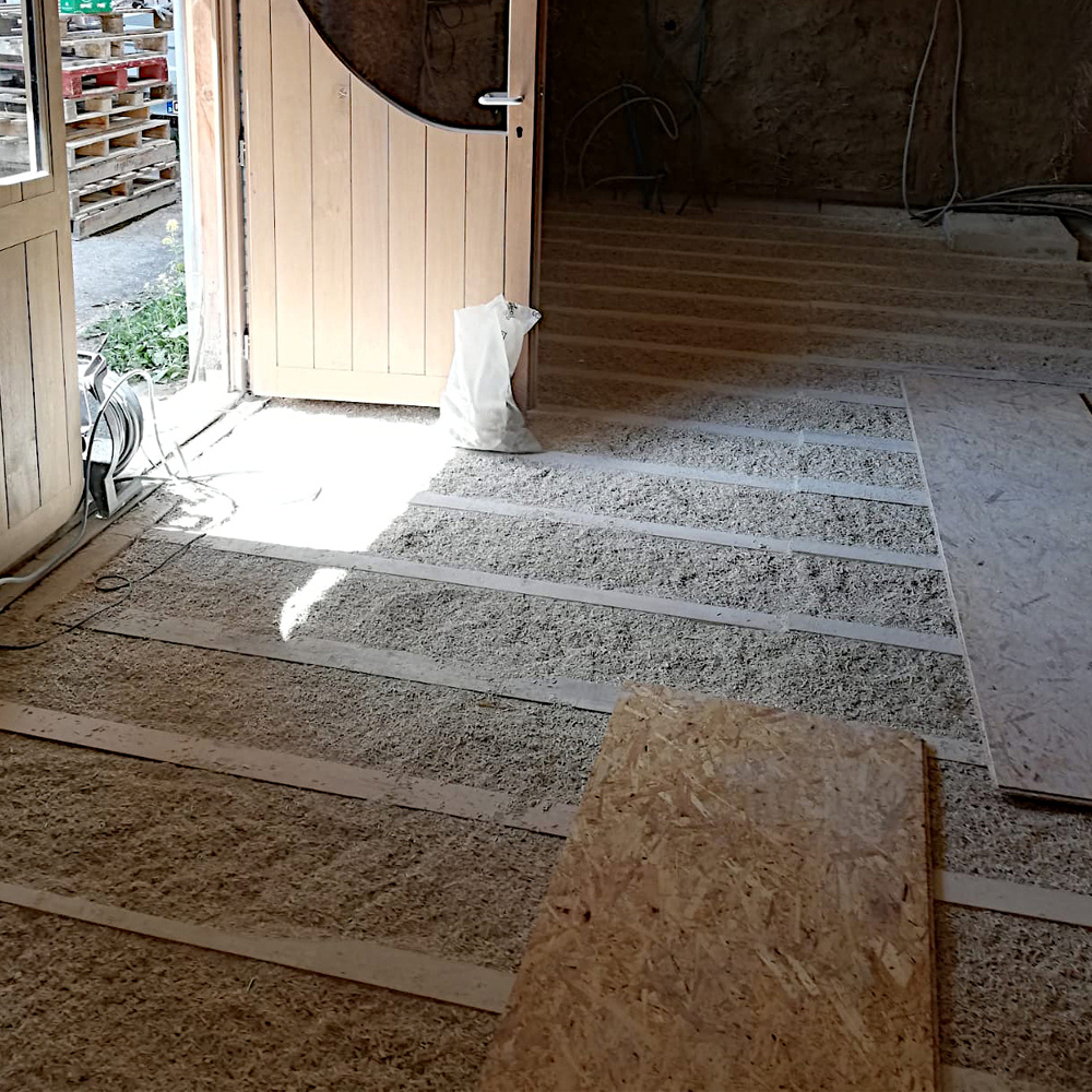 exie-canadry-kalkhennep-vloer-van-land-naar-pand.jpg