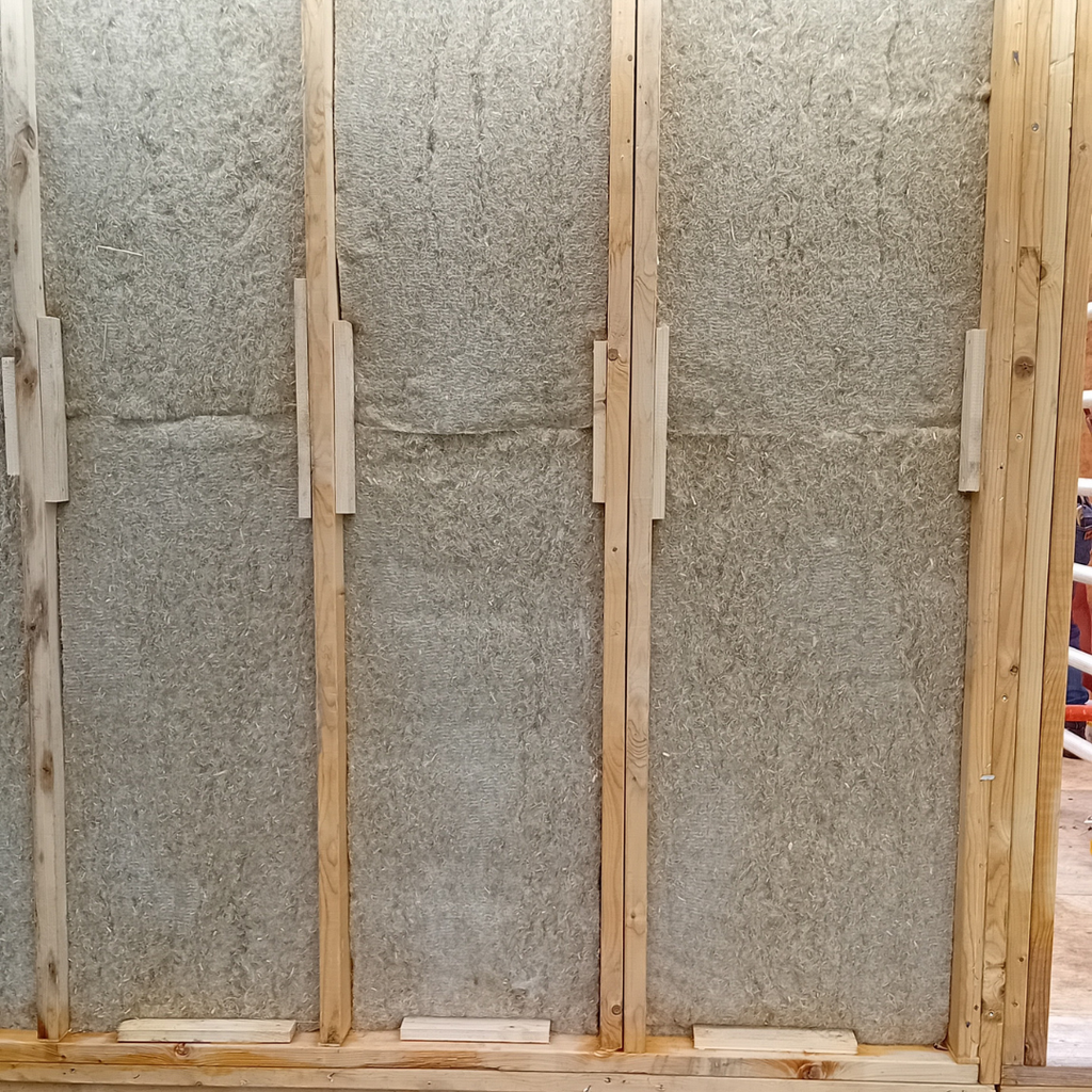dun-agro-hennepisolatie-wand-groene-bouwmaterialen.png