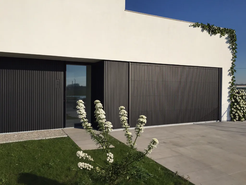 GARAGEPOORTZWART.webp