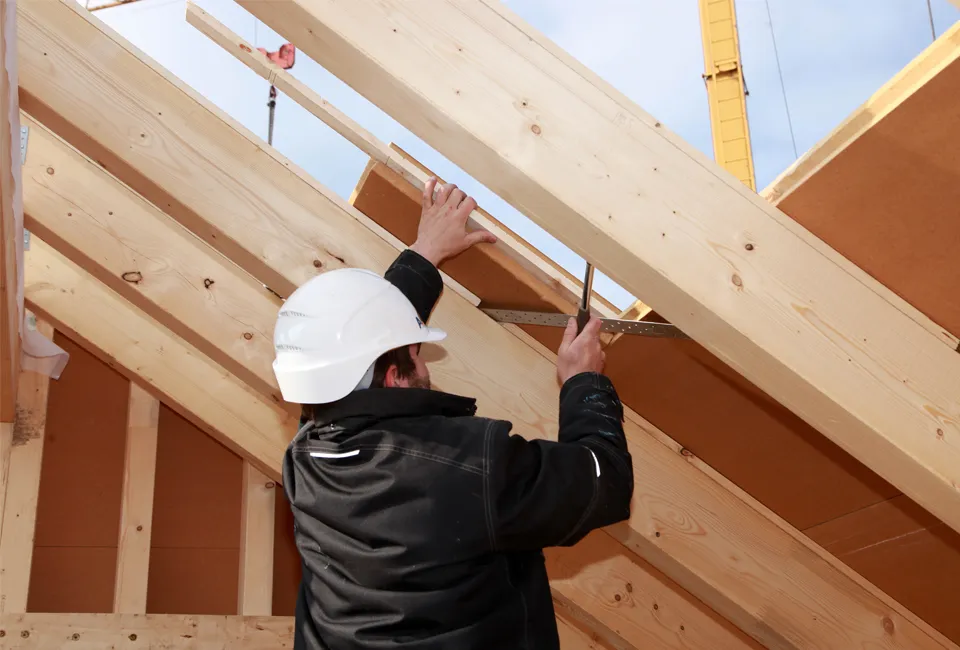 Agepan worker bouw bauprodukte_agepan_web.webp